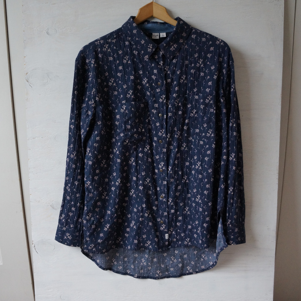 NWT Nordstrom Melrose Navy Romantic Floral Shirt